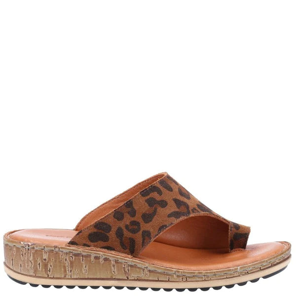 HUSH PUPPIES WOMENS Tan Leopard Print Leather ELISSA Toe-Post Sandal